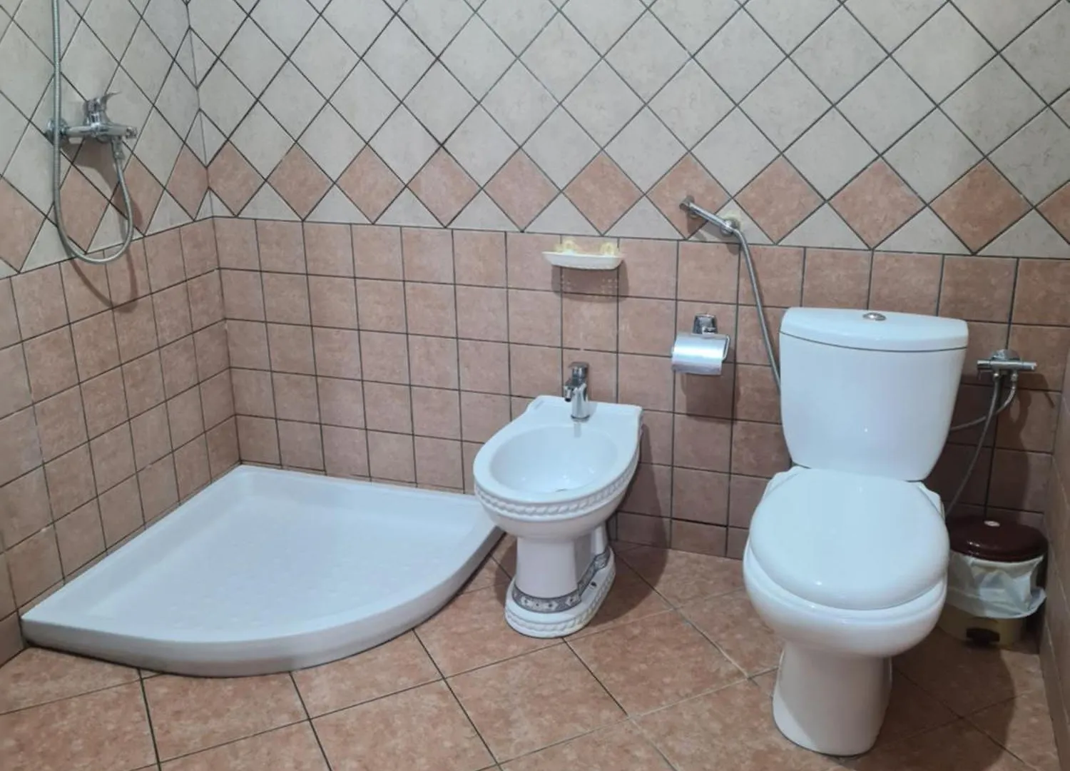 Skynstone Villa Homestay Sarande